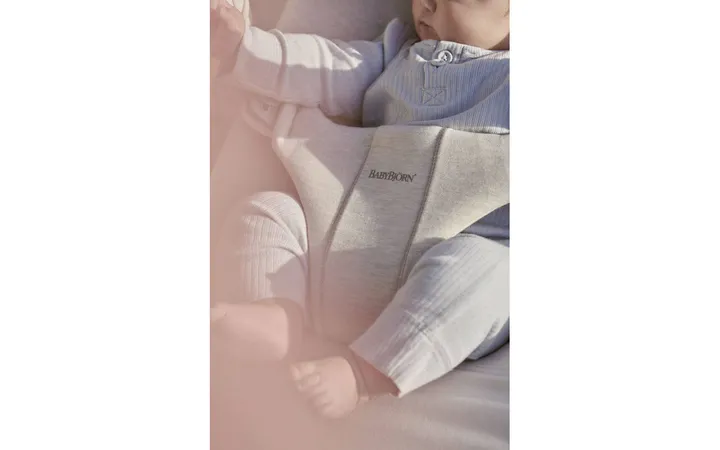 Шезлонг для немовлят BabyBjorn Bouncer BLISS 3D Jersey Light Beige — Photo 8