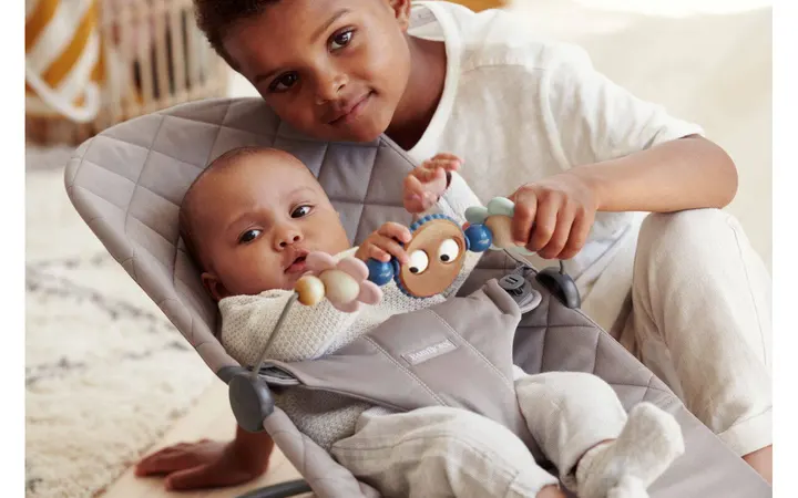 Дуга з іграшками на шезлонг BabyBjorn Balance Googly Eyes Pasteles — Photo 11