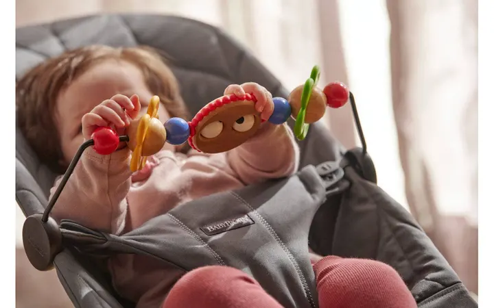 Дуга з іграшками на шезлонг BabyBjorn Balance Googly Eyes Bright — Photo 10