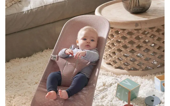 Шезлонг для немовлят BabyBjorn Bouncer BLISS Mesh Dusty Pink — Photo 8