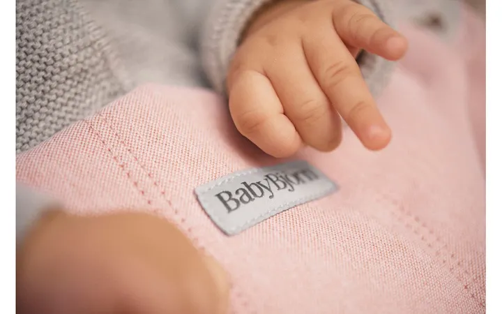 Шезлонг для немовлят BabyBjorn Bouncer BLISS Woven Light Pink Melange — Photo 21