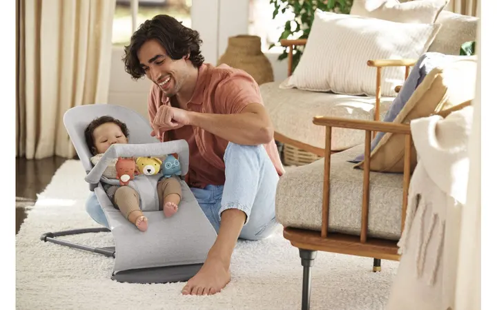 Шезлонг для немовлят BabyBjorn Bouncer BLISS Woven Light Grey Melange — Photo 17