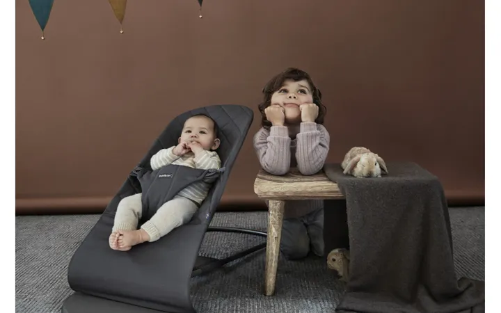 Шезлонг для немовлят BabyBjorn Bouncer BLISS Woven Anthracite Classic Quilt — Photo 17