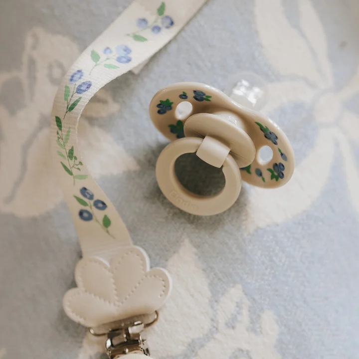 Тримач для пустушки Elodie Details Wood Blueberry Bliss — Photo 10