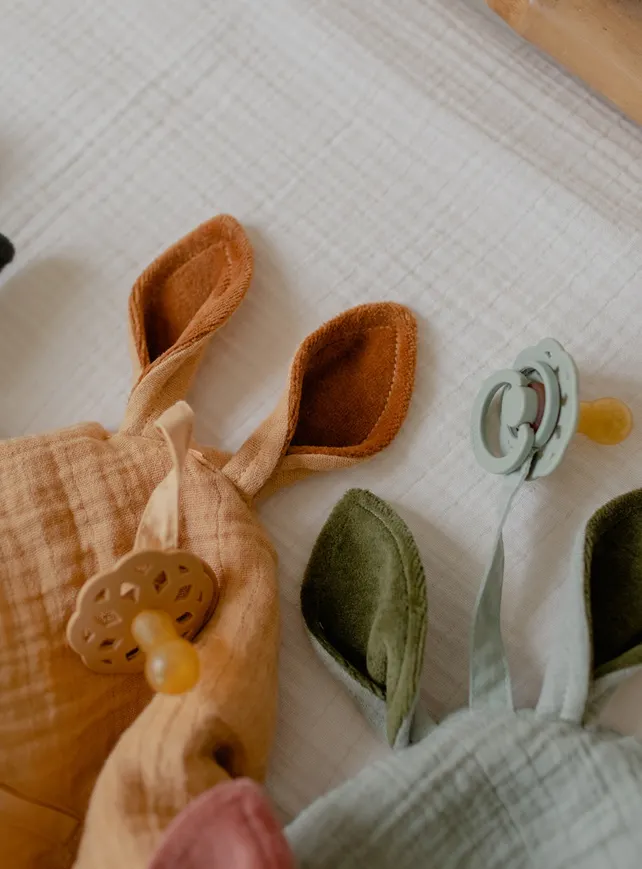Комфортер BIBS Cuddle Cloth Kangaroo Desert Sand — Photo 16