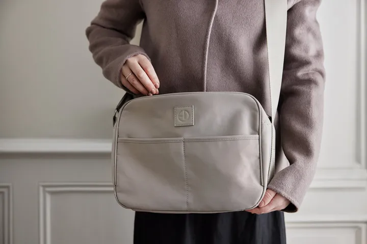 Сумка для мами Elodie Details Moonshell Cross Body — Photo 7