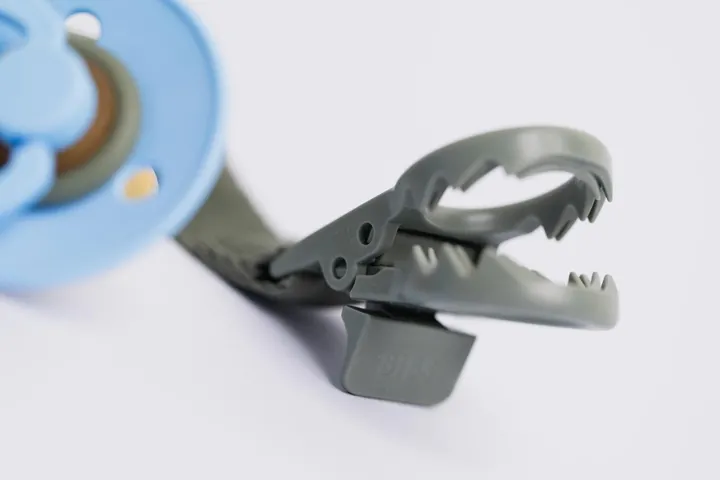 Тримач-стрічка для пустушки з петлею BIBS Pacifier Clip Loop Sage — Photo 27