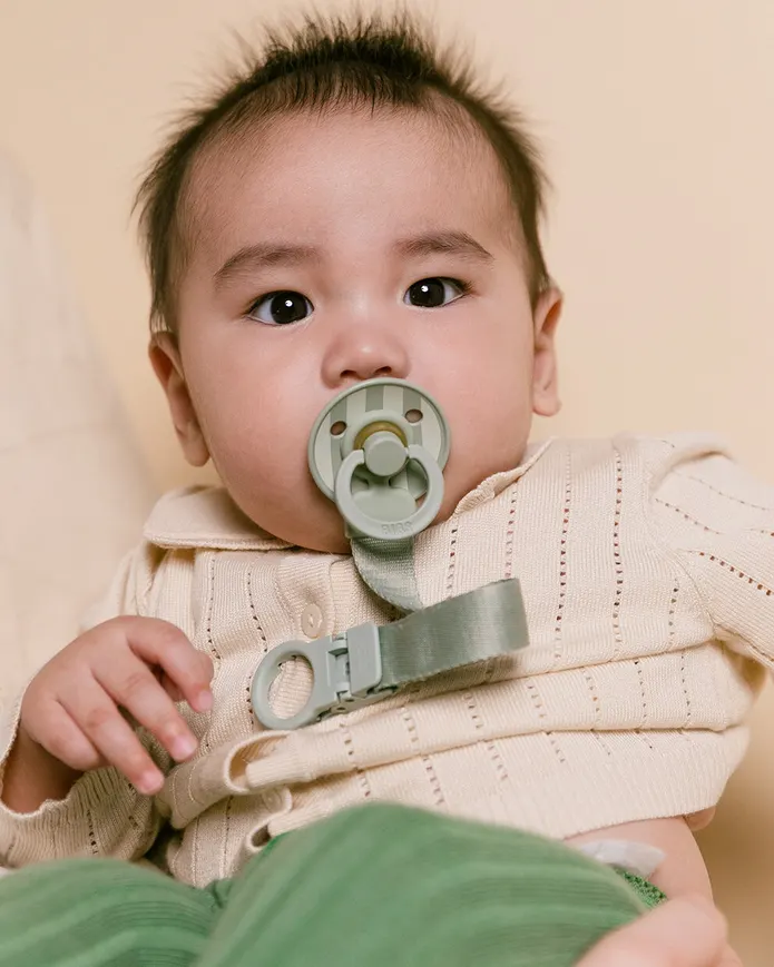 Подарунковий набір пустушки та тримач для соски BIBS Colour Pacifier &amp; Loop Clip Gift Set Latex – Sage — Photo 6
