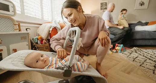 Крісло-гойдалка Ergobaby